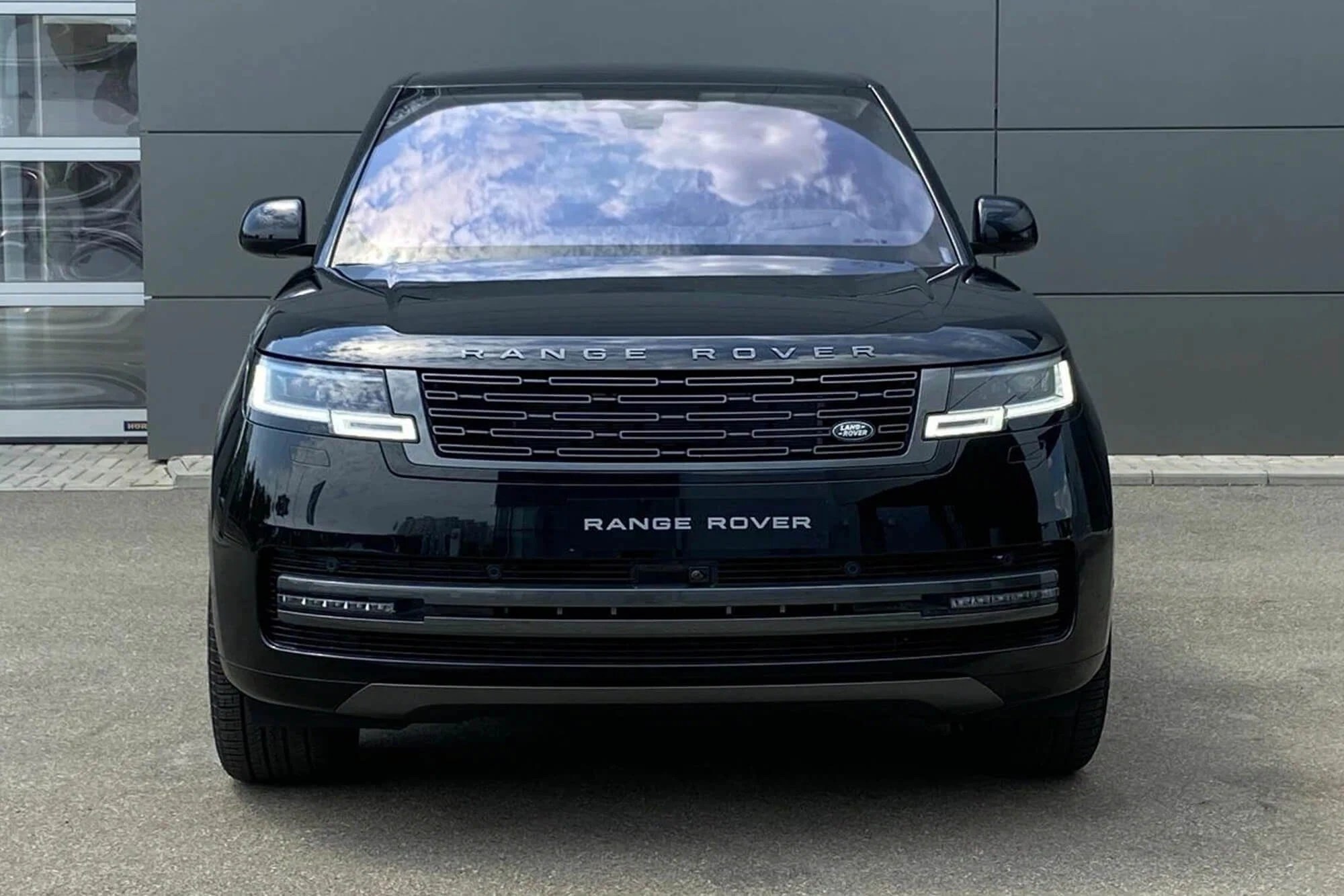 Rent Range Rover 2023 Black in Dubai SUV Octane Luxury Car Rental Dubai