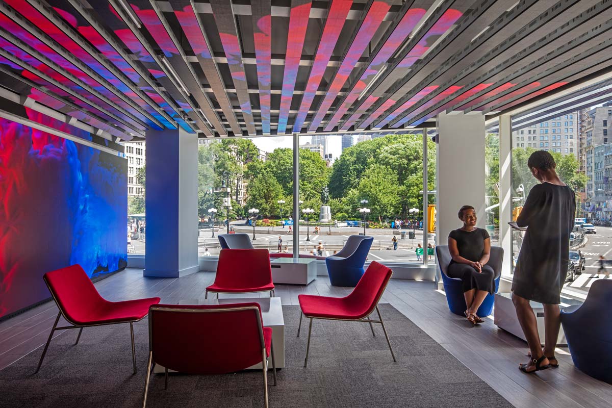 Capital One Union Square Flagship, New York, NY Oculus Light Studio
