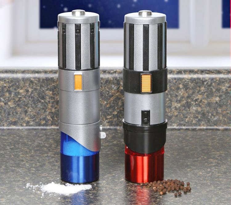Star Wars Lightsaber Electric Salt and Pepper Set