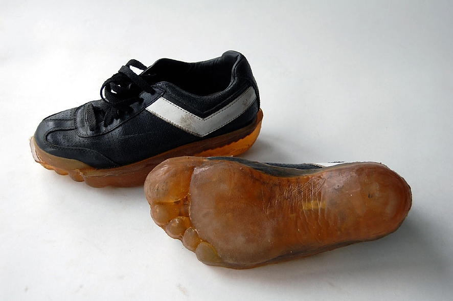 These Bear Track Shoes Create Giant Animal Prints In Snow or Mud