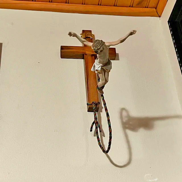 This Bungee Jumping Jesus Is Perfect For a Religious Person With a