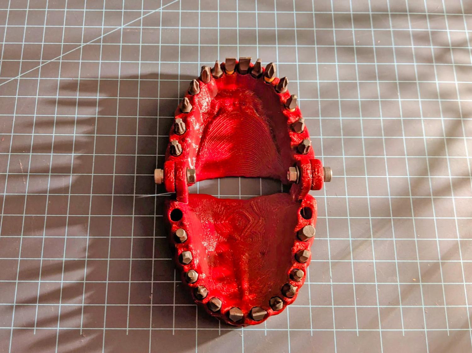 This Dentures Drill Bit Holder Might Be The Greatest Way To Store Your Bits