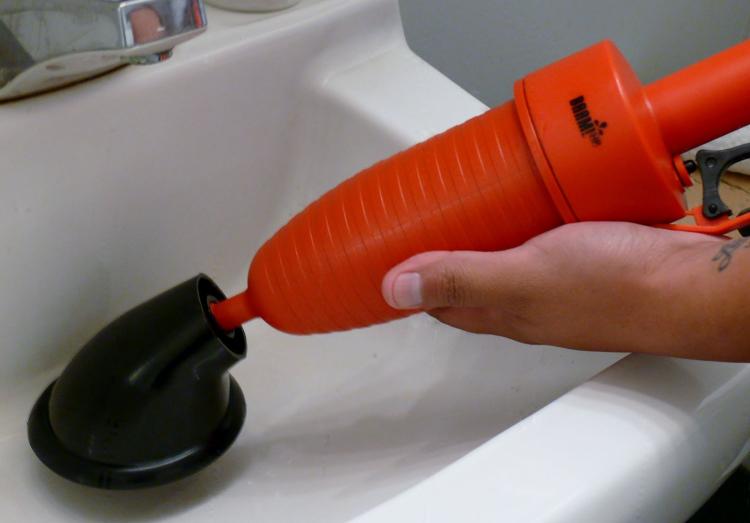 This Air Pressure Gun Drain Blaster Instantly Unclogs Sinks, Tubs, and