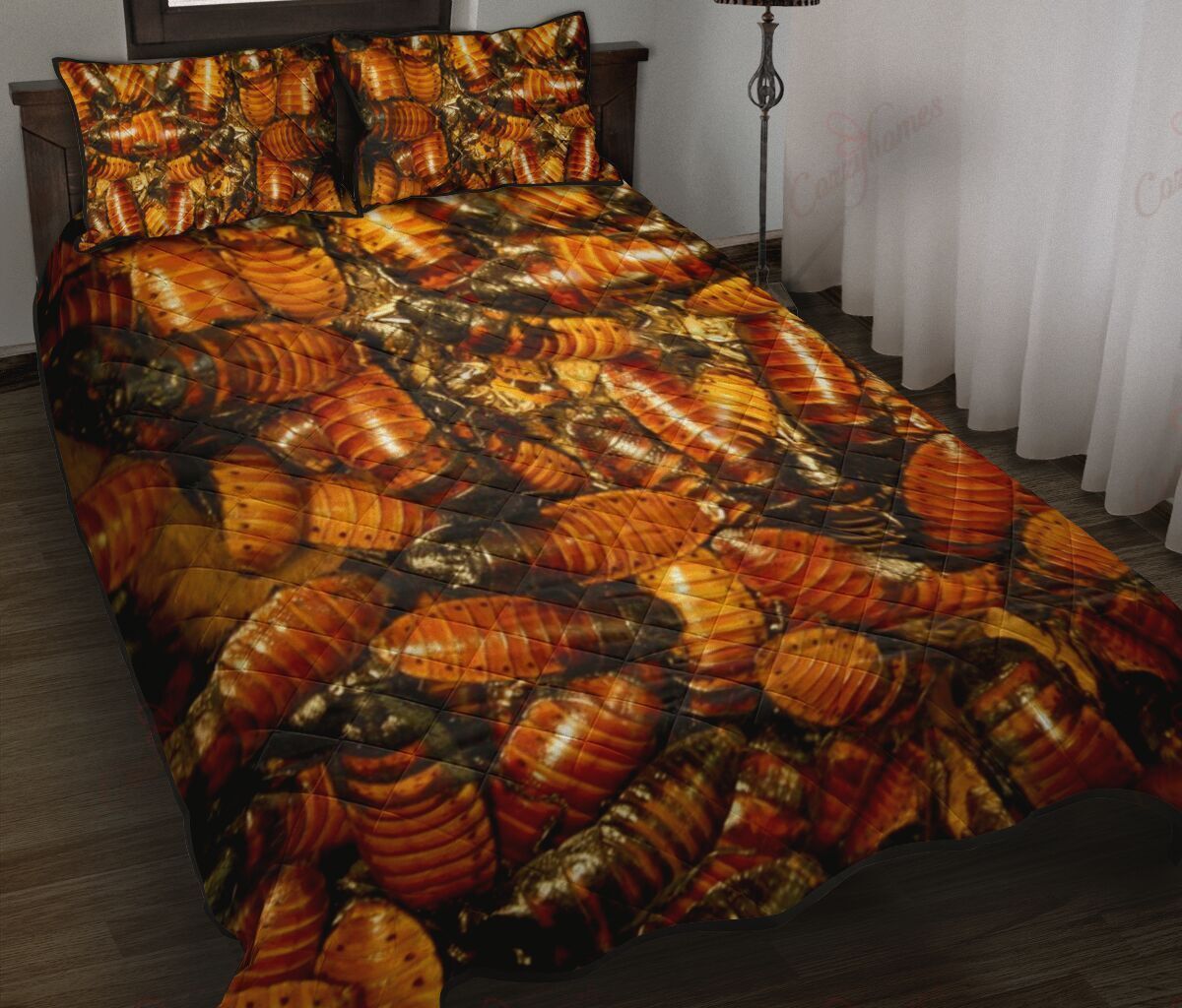 These Creepy Giant Tarantula Spider Bed Sheets Will Make You Never Want