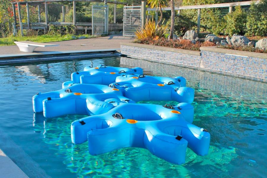 These Interlocking Tubes Connect Like Puzzle Pieces, Perfect For Group