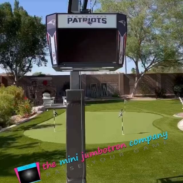 This Mini Jumbotron Is a 4 Sided TV You Can Mount In Your Man Cave For