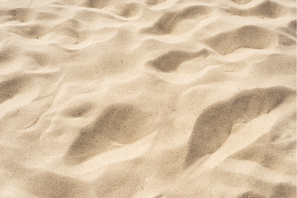 7 Best Substrate Options For Leopard Geckos & 6 To Avoid