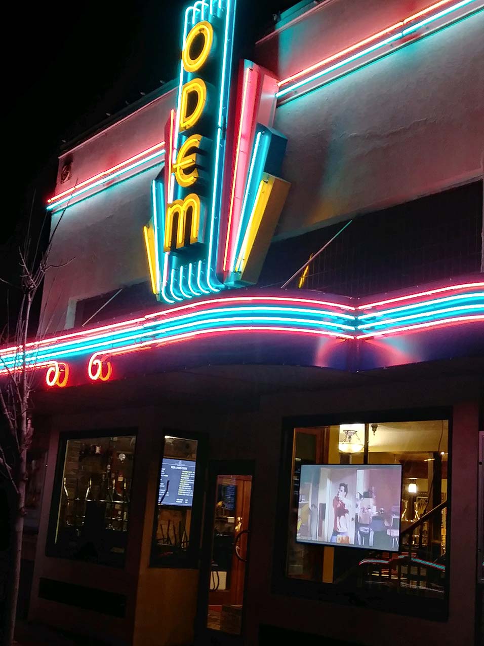 Odem Theater Pub