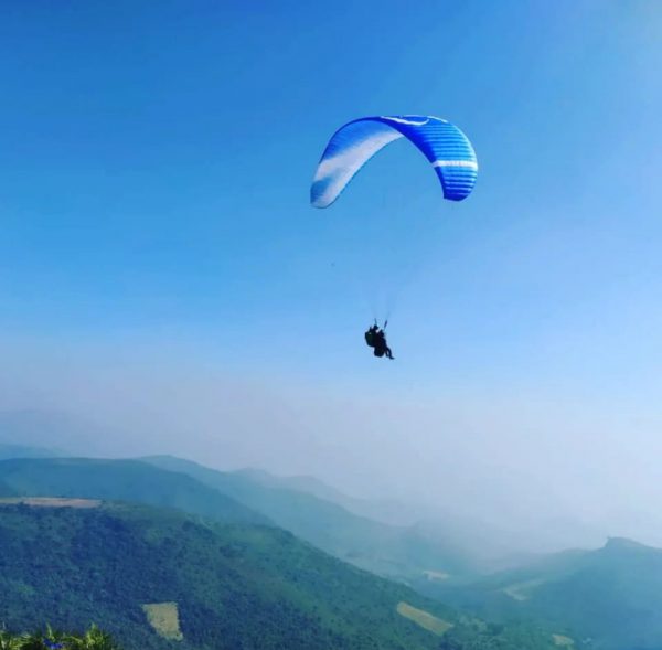 Adventure To Death Paragliding Tourist Falls Hundreds Of Feet In