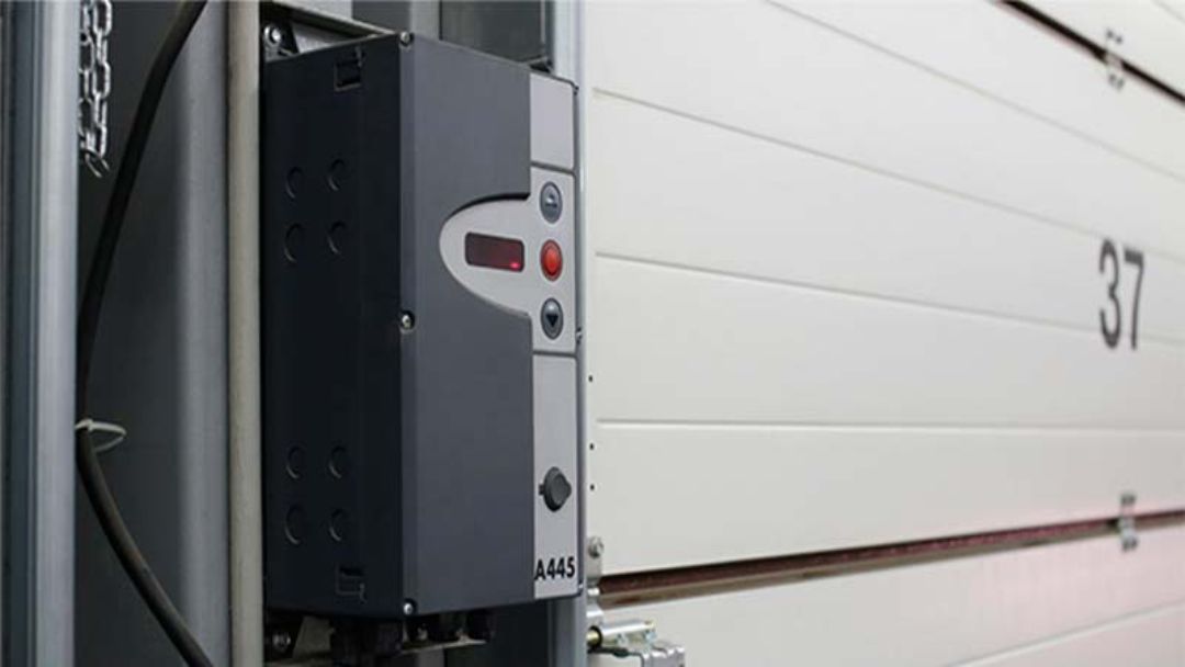 Fixing Garage Door in Pensacola