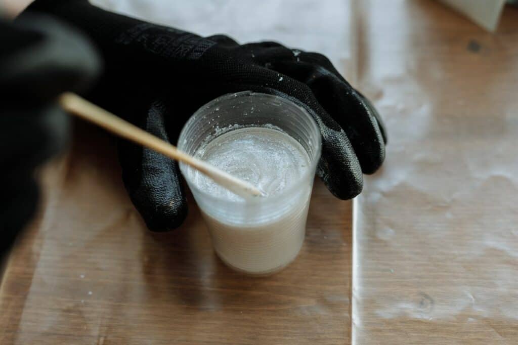 What Does Epoxy Resin Smell Like?