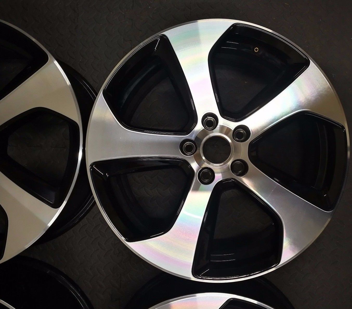 VW Golf MK7 MK6 Austin 5G0601025AS OEM Alloy Wheels