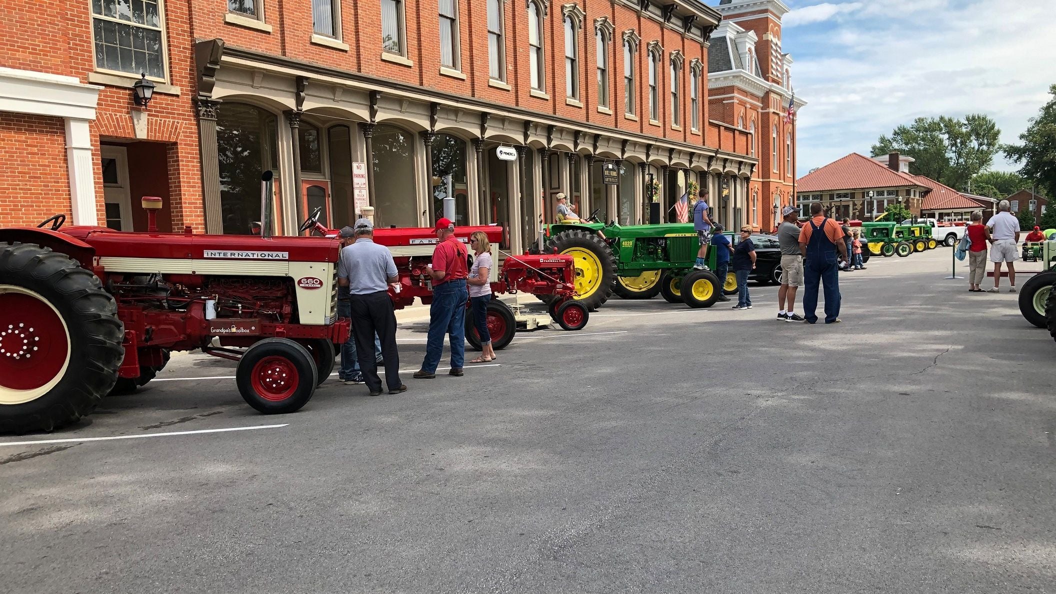 Classic Tractor CruiseIn Ohio Farm Bureau