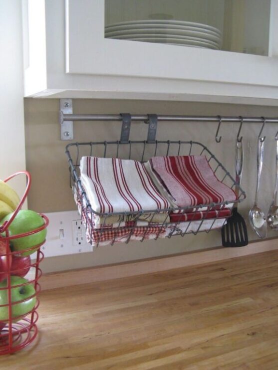 21 Impressive Towel Bar Organization Hacks Offbeatbros