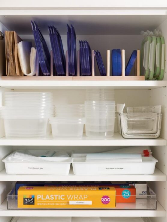21 Clever Ways to Organize Tupperware and Food Storage Containers