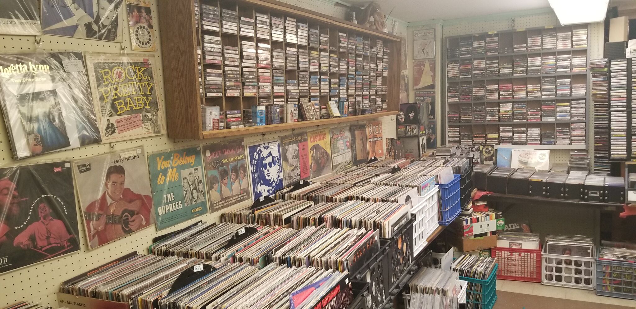 Vinyl OffCenter Records & Collectibles