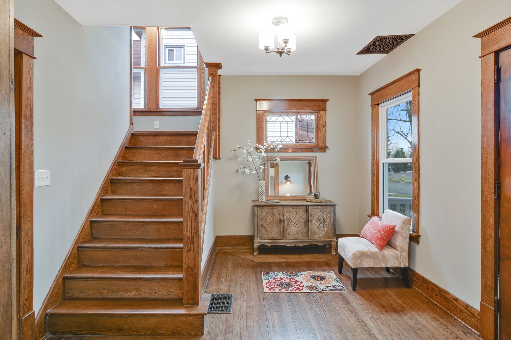 75 Pleasant Ave, Lancaster, NY Offer Advantage