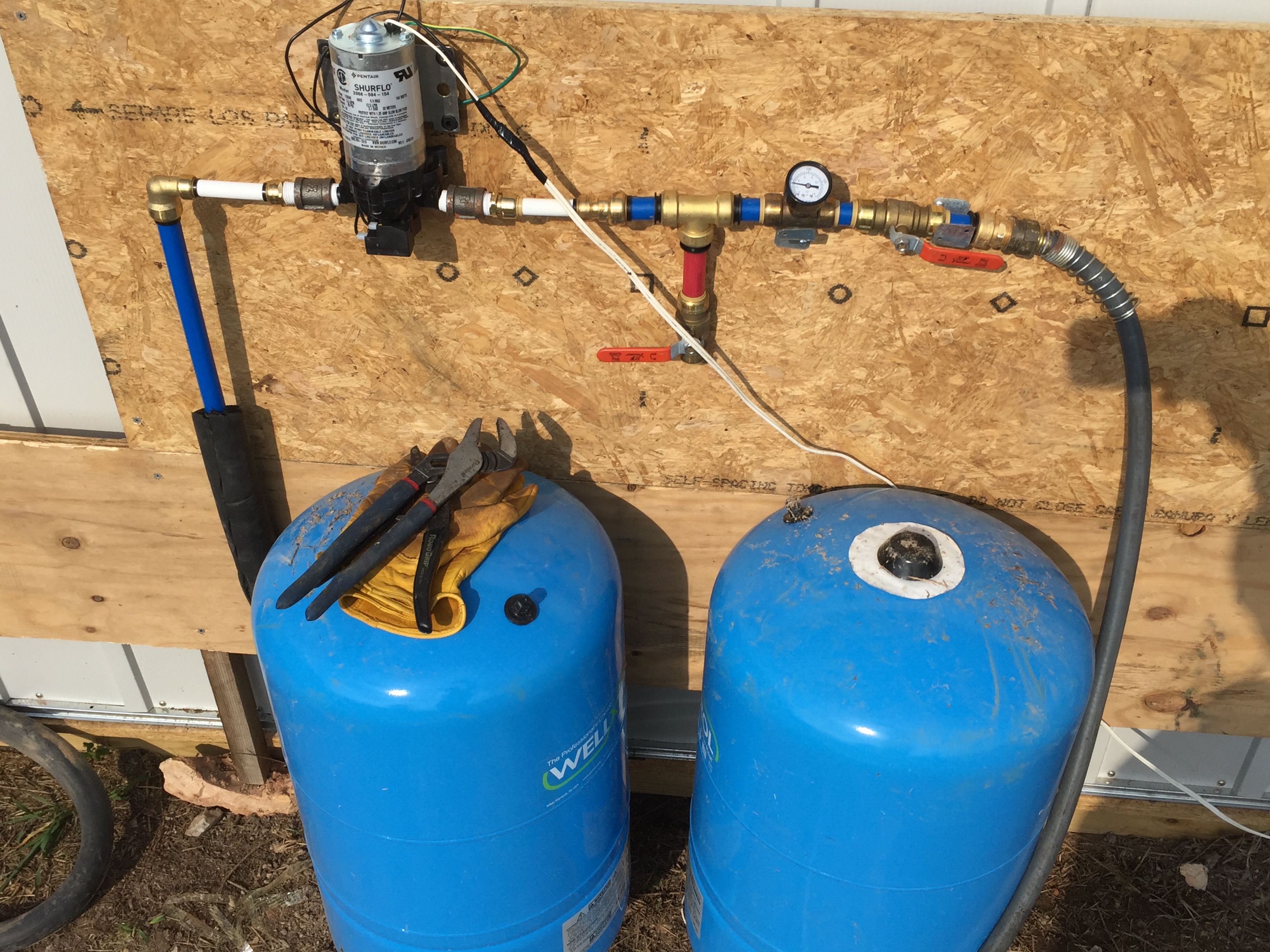 How we Pump and Pressurize water on our Off Grid Homestead Off Grid