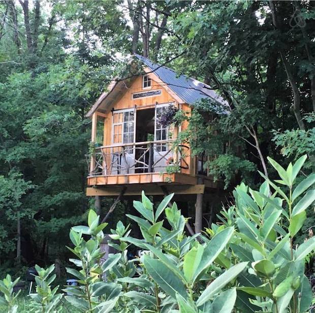 This Off Grid Treehouse Is An Awesome Getaway Spot Off Grid Path