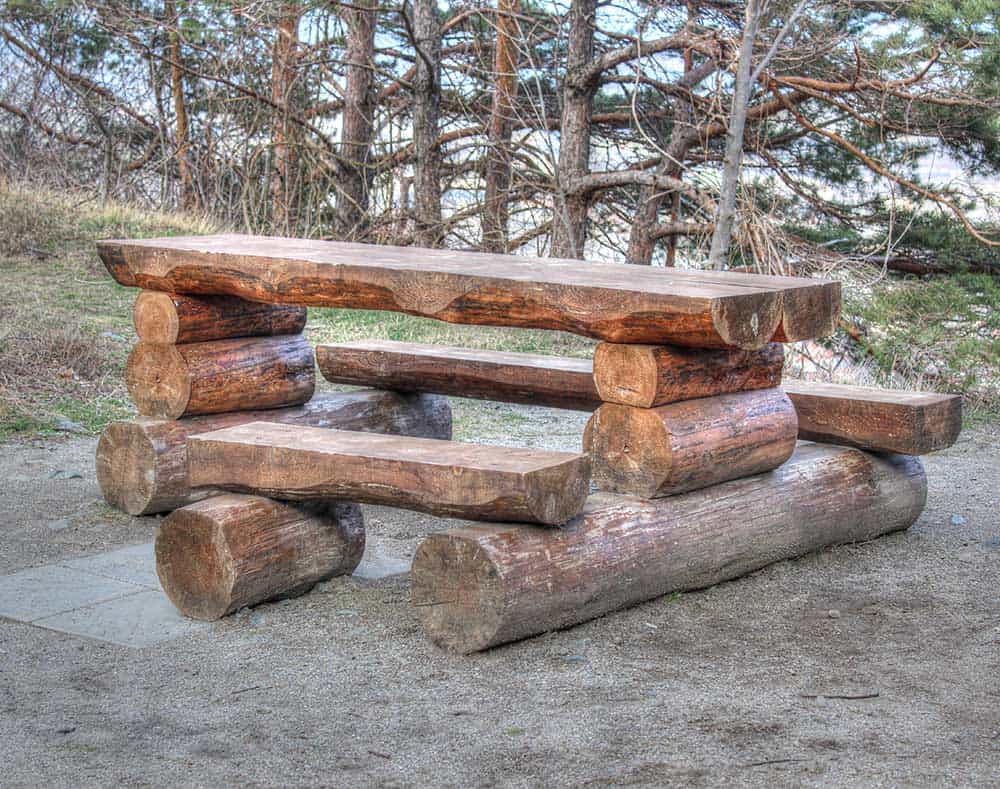 10 Rustic Log Tables You'll Want For Your Cabin Off Grid World
