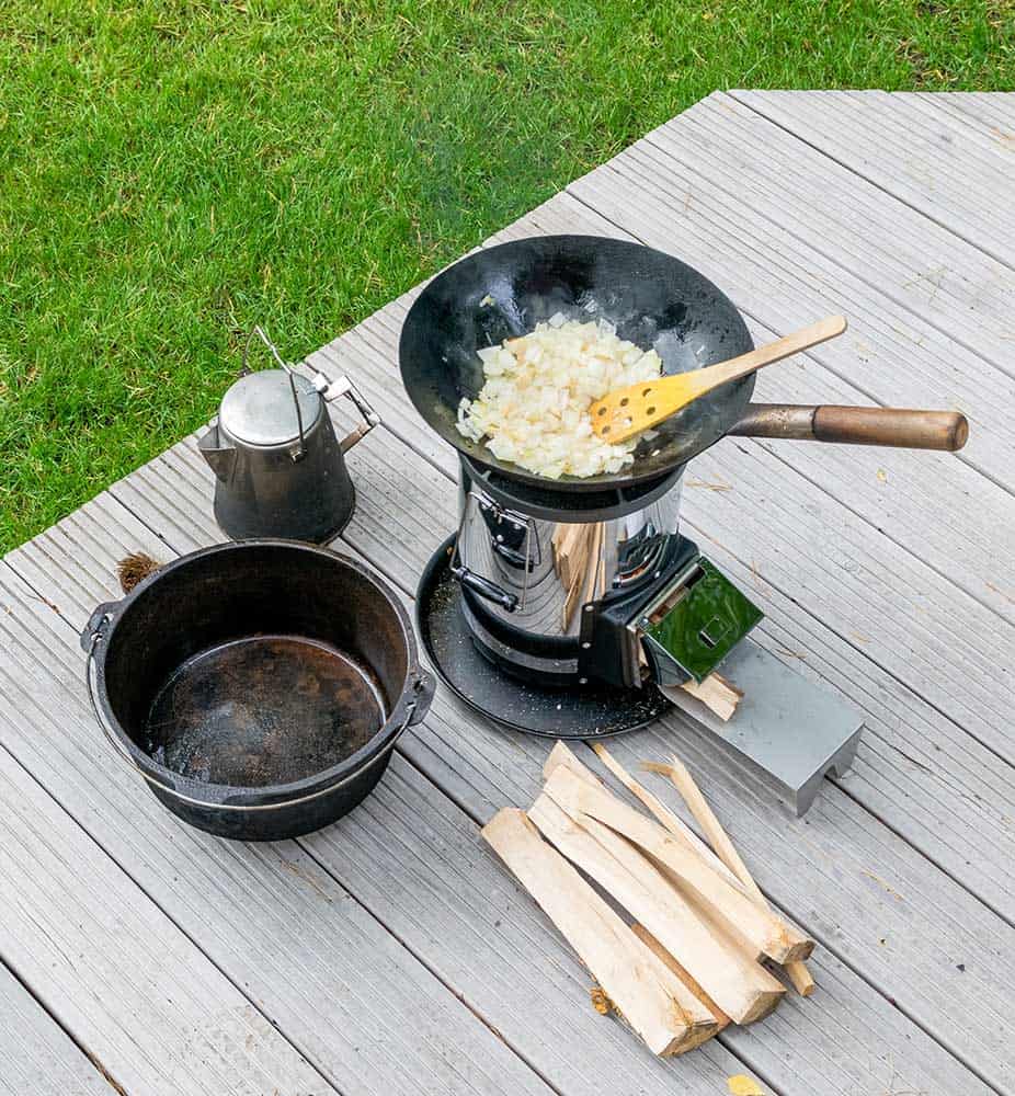 How to Make a Tin Can Rocket Stove Off Grid World