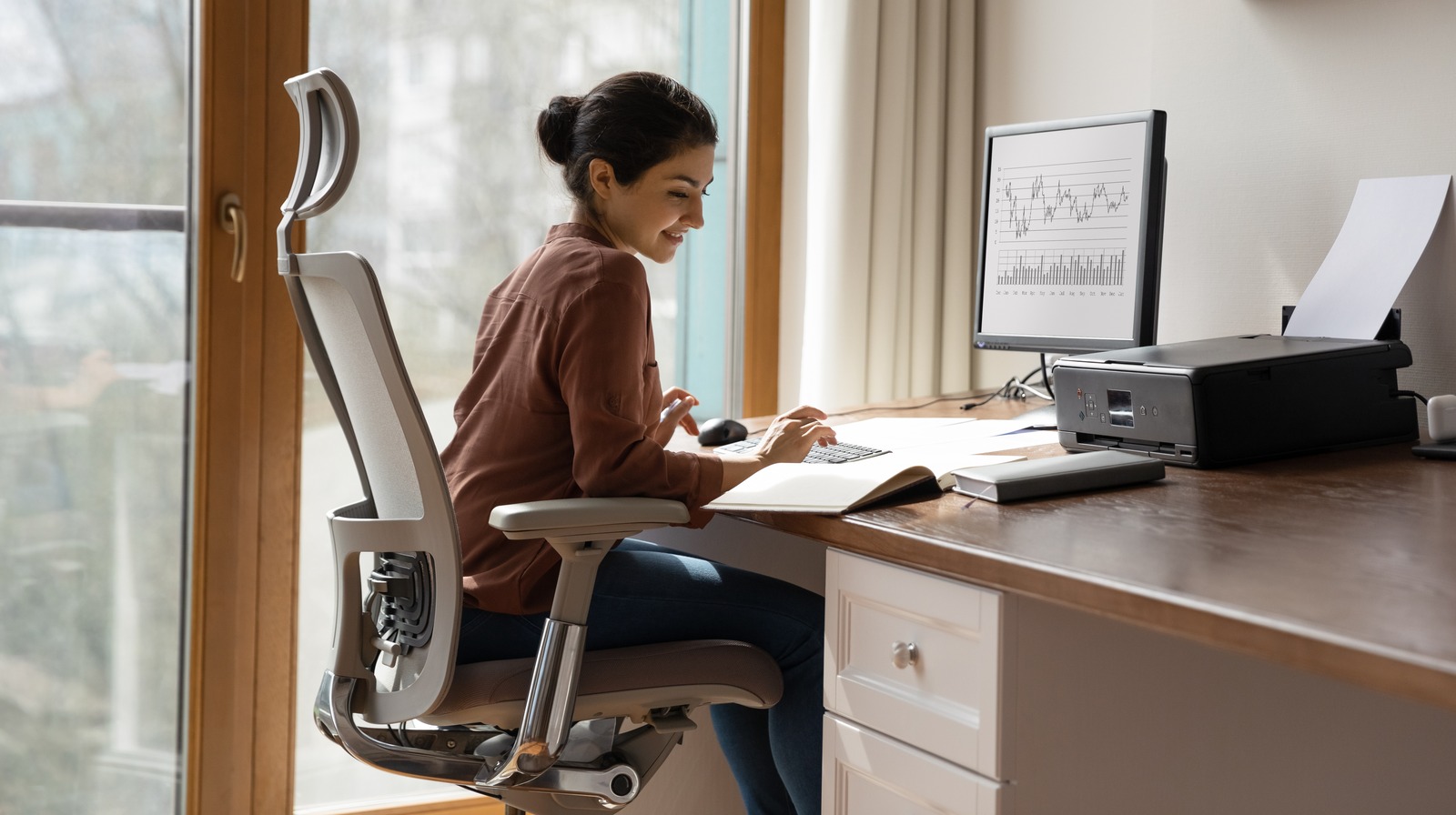 MidBack Vs. HighBack Chairs Choose The Right Option OfficeGearLab
