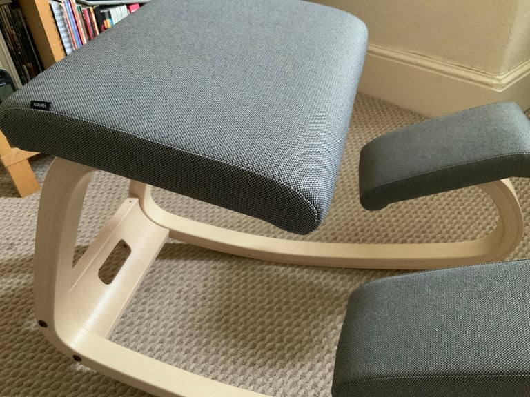 Varier Variable Balans Kneeling Chair Review[May 2023] OfficeGearLab