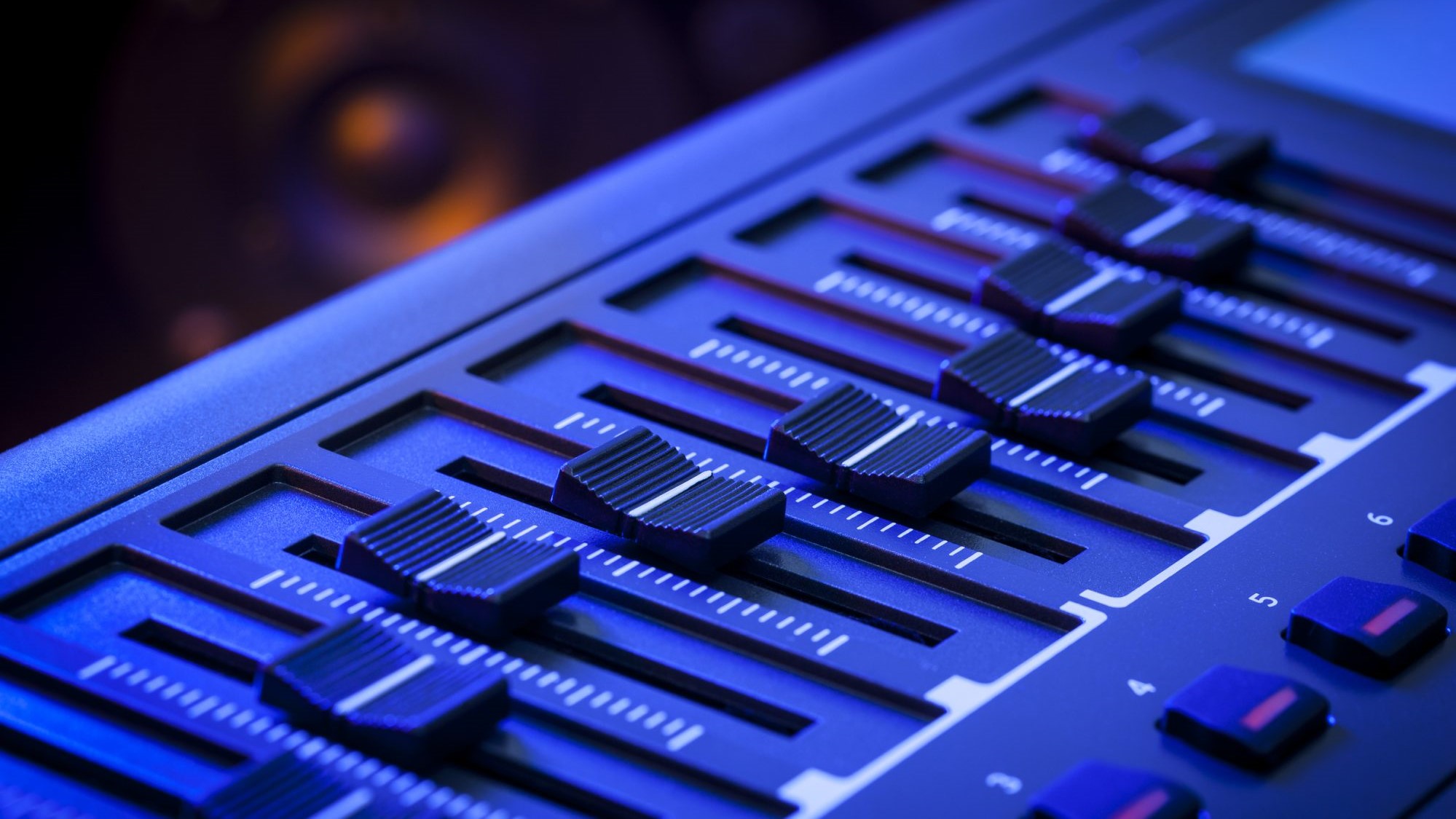 Why Rent AV Equipment's OfficePlus UAE