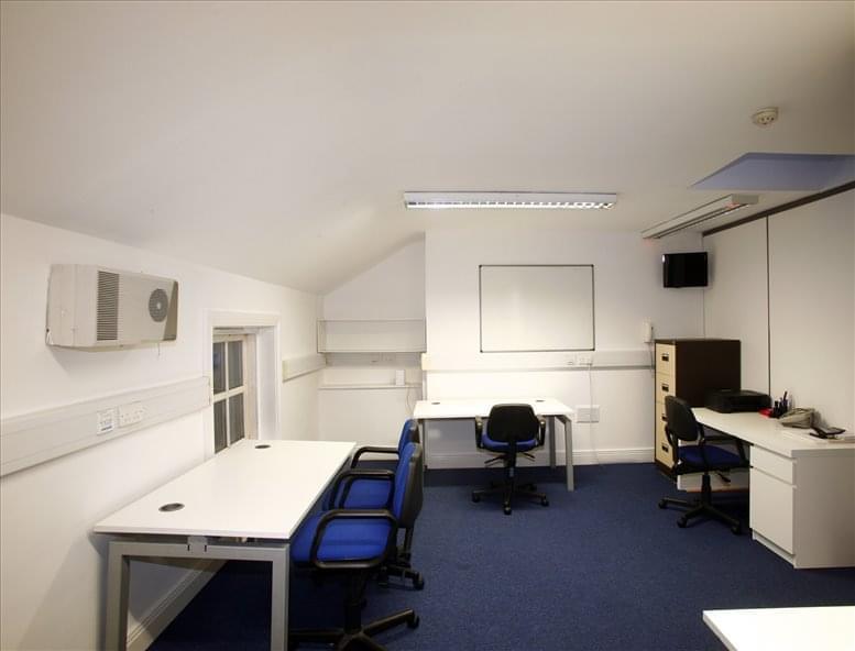 Dublin Serviced Offices & Hot Desks in Westmoreland St Financial District