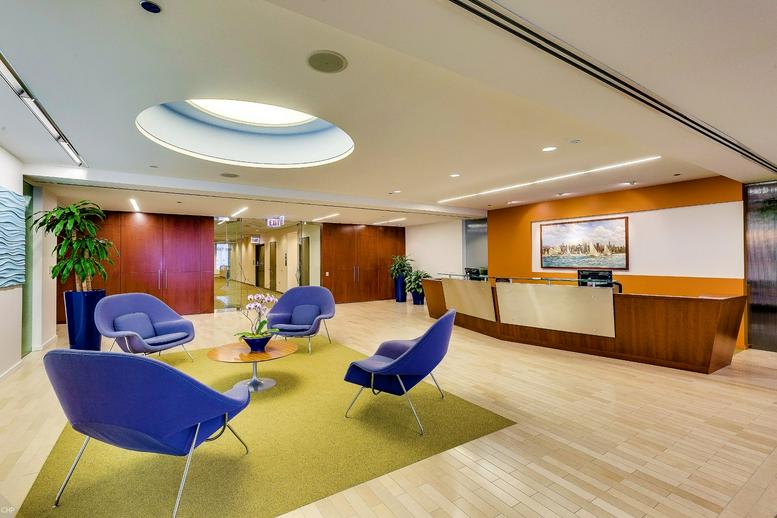 Chicago Loop Office Space the Aon Center Supertall Skyscraper