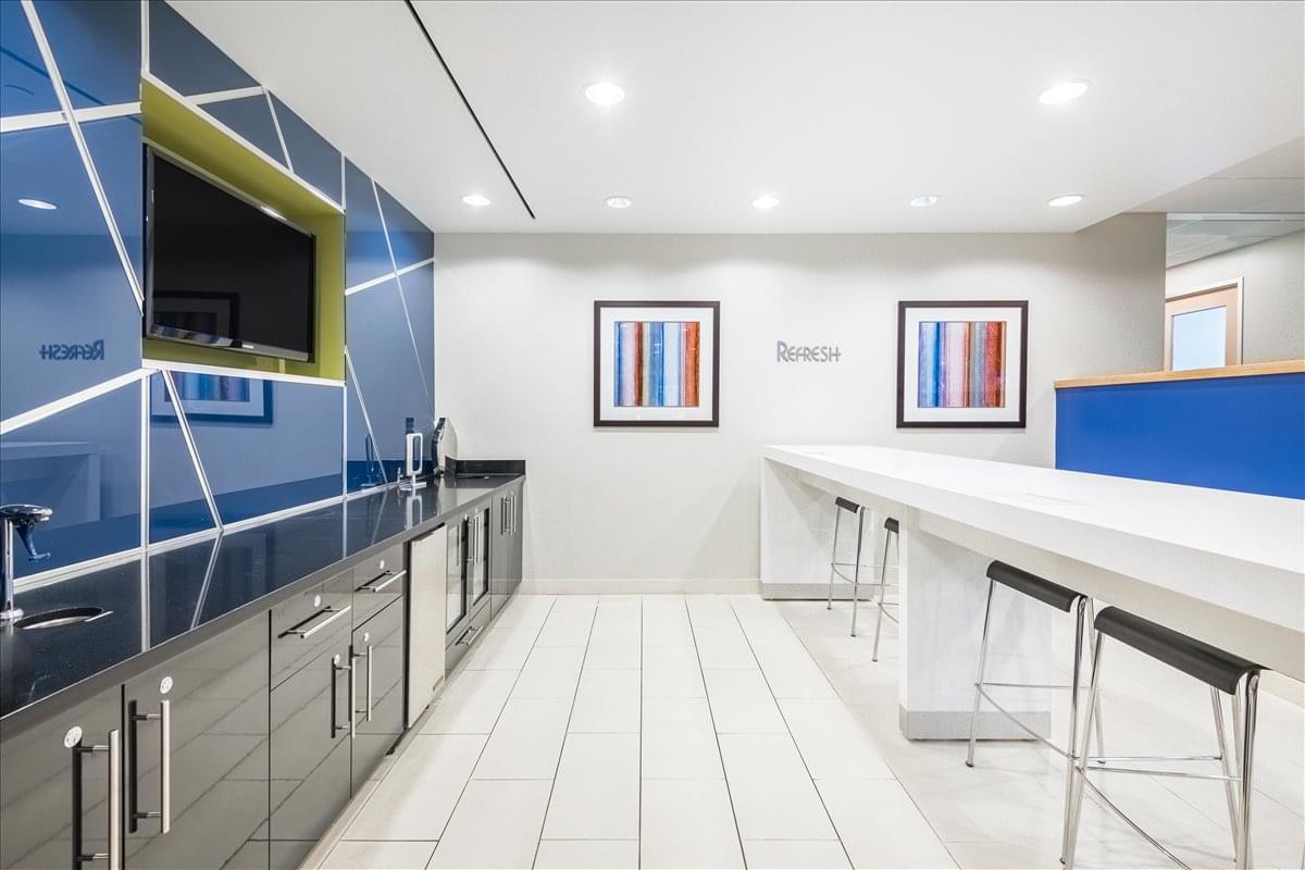 High Visibility Office Space in San Diego 10620 Treena St