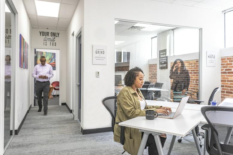 Cowork Office Space for Rent Jacksonville FL 25 N Market St