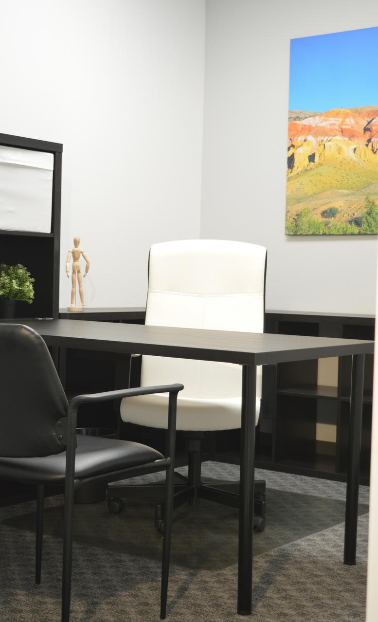 Full Service Turnkey Office Suites in Longford Plaza, Paradise NV