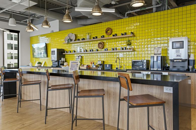 Professional Workspace to Rent in One Loudoun 44679 Endicott D