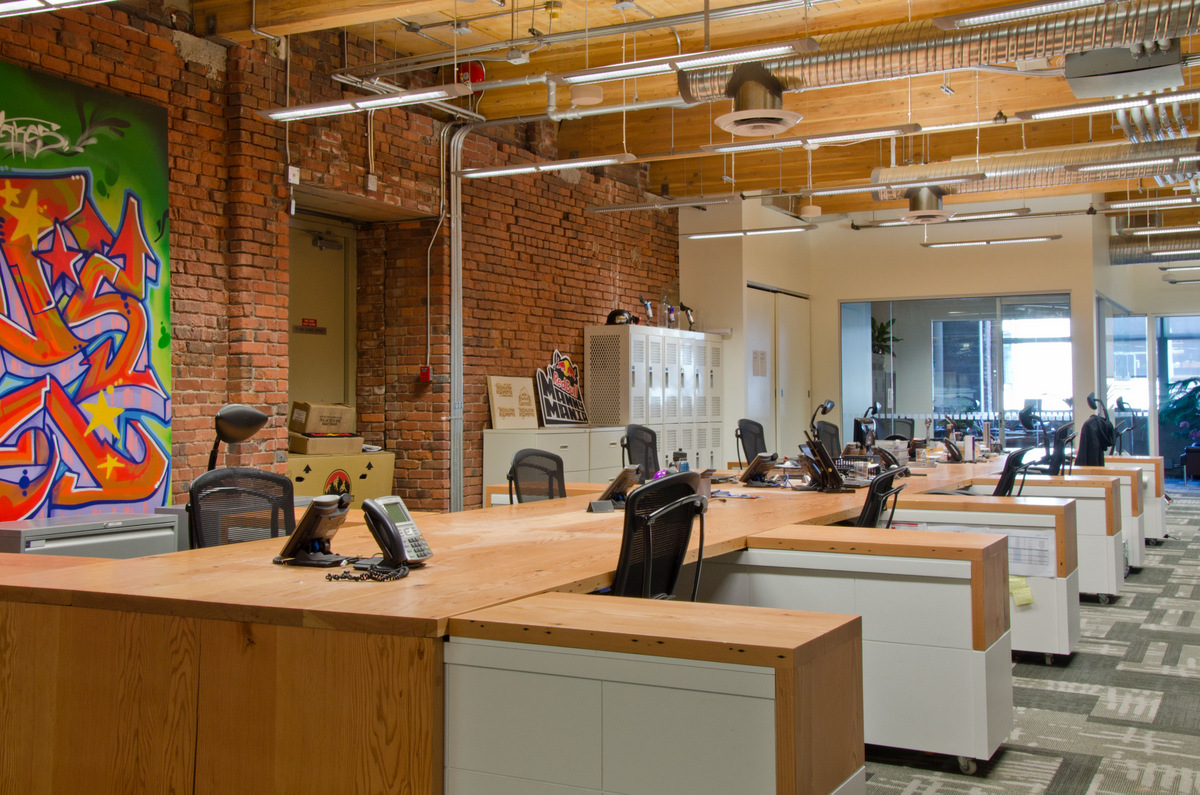 Red Bull's Vancouver Offices / SSDG Interiors Office Snapshots