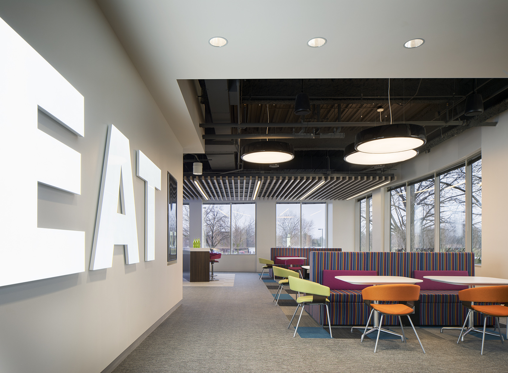 Zebra Technologies Lincolnshire Headquarters Office Snapshots