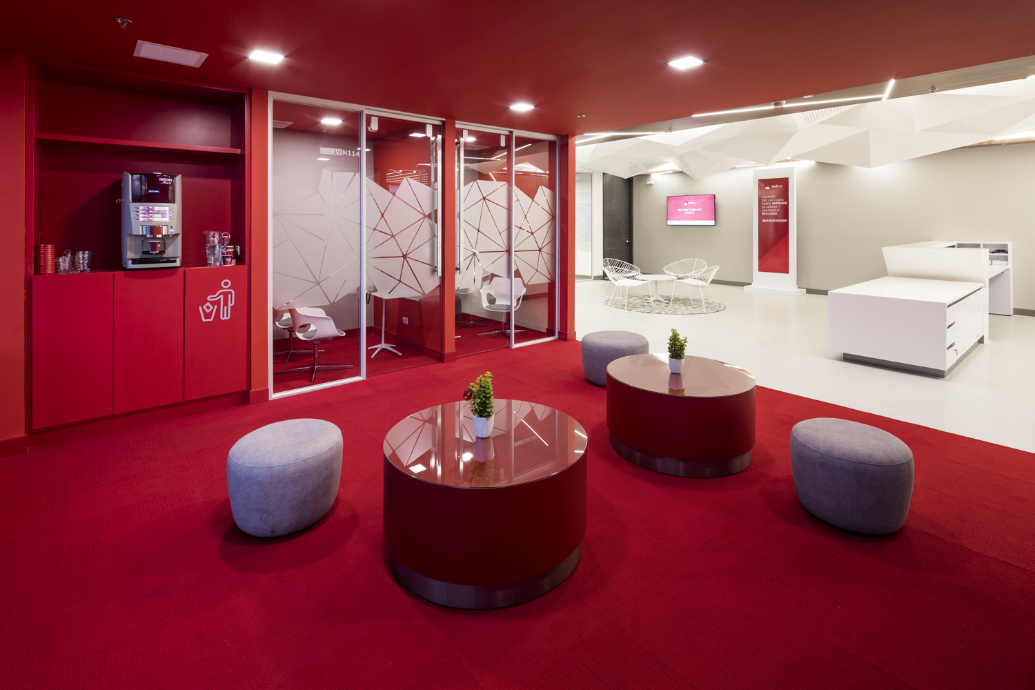 Red Hat Offices Bogotá Office Snapshots