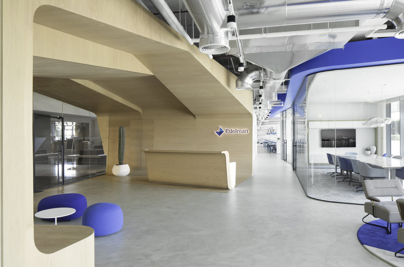 Edelman Offices Abu Dhabi Office Snapshots