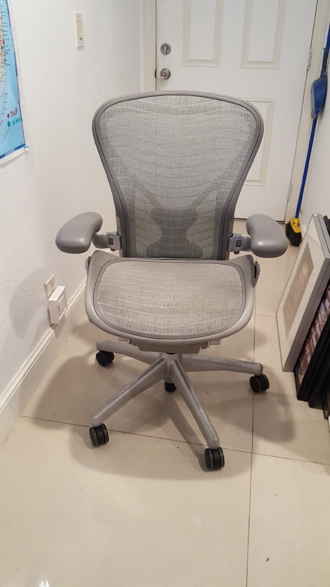 Herman Miller Aeron mesh chair Office Furniture
