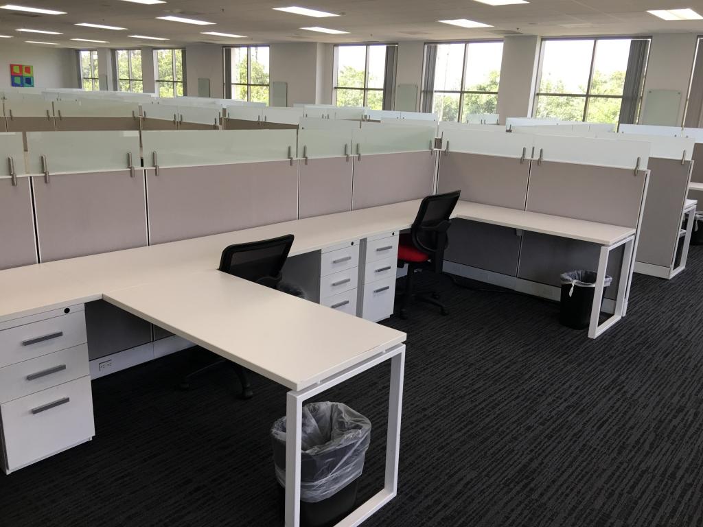 147 Friant 6x6 Glass Workstations Office Solutions Inc