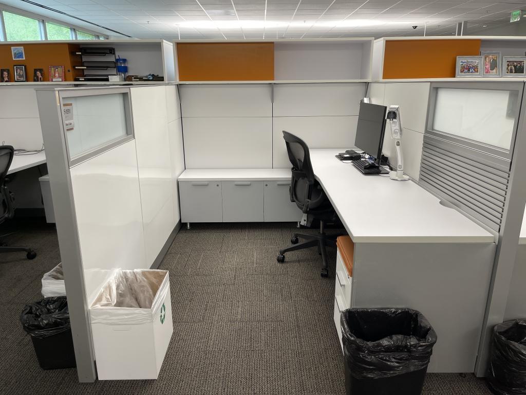 570 Steelcase Answer Workstation Office Solutions Inc