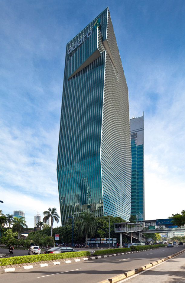 Sewa kantor di Menara Karya (Hub 08118678900)