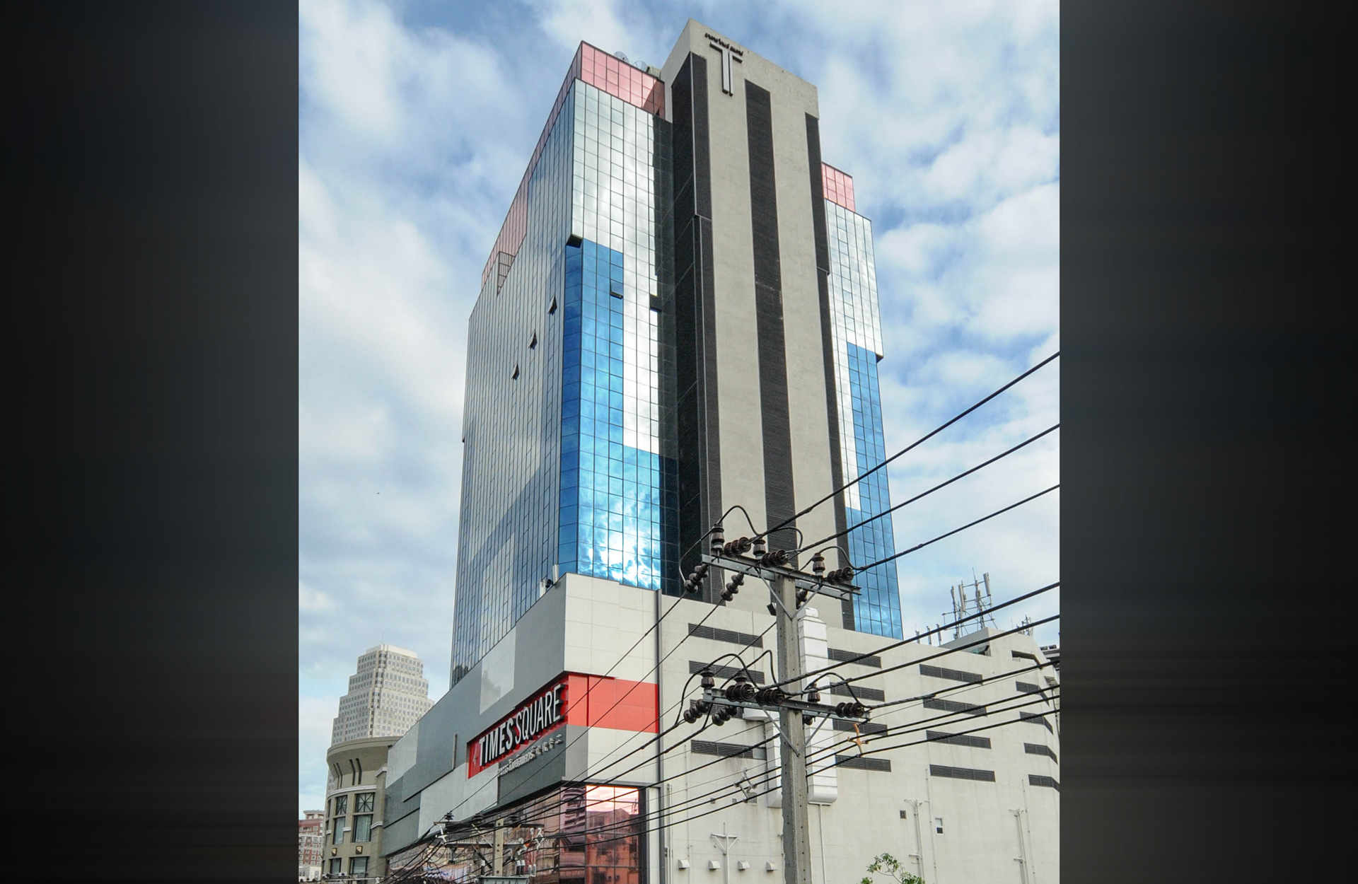 Times Square Building Office Space For Rent In Bangkok