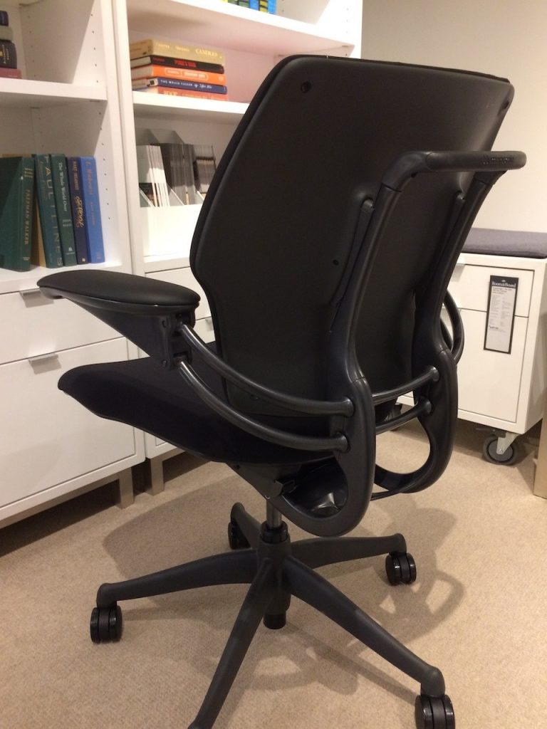 The Humanscale Freedom Chair, reviewed Office Thrones