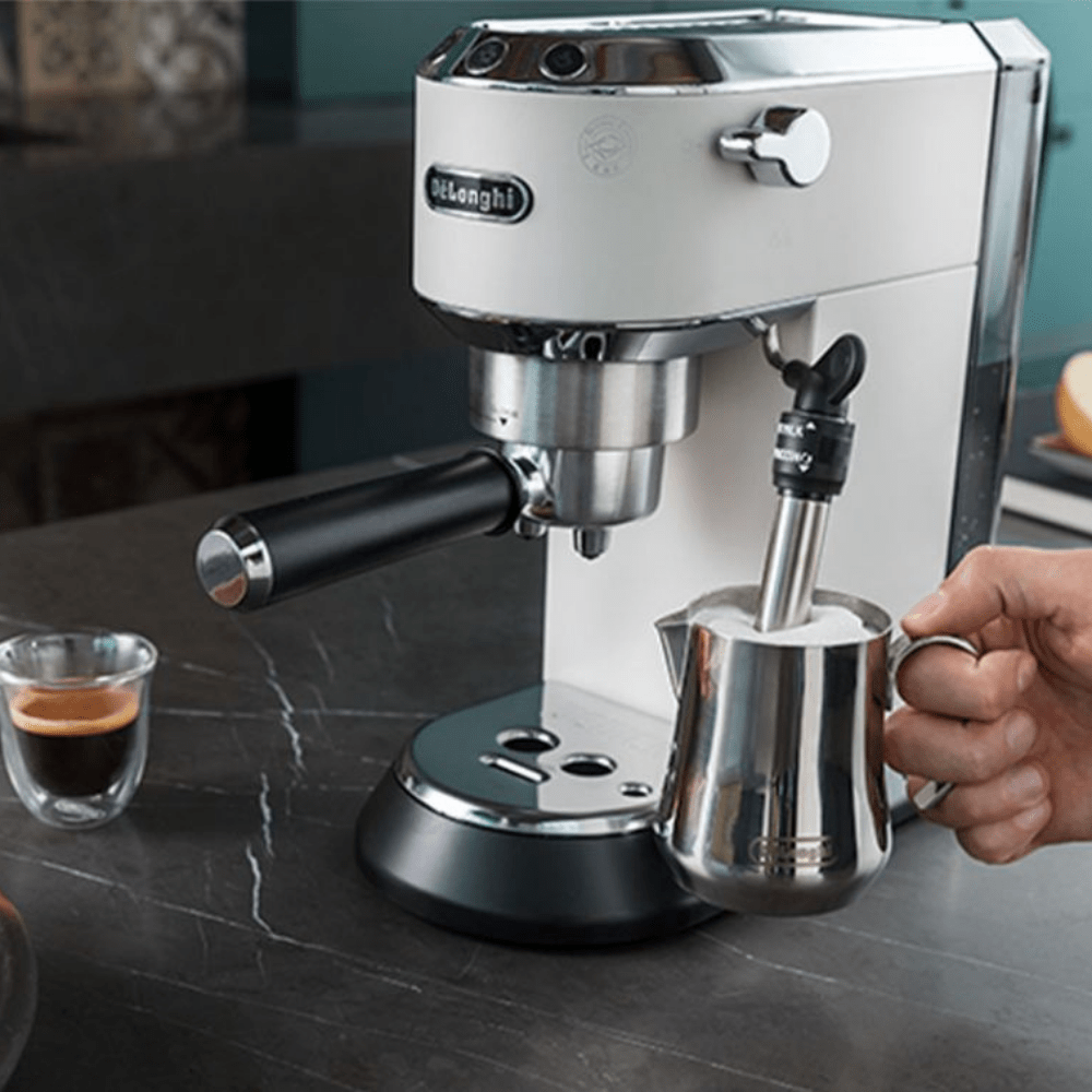 Delonghi Καφετιέρα Μηχανή Espresso Dedica Pump White EC685.W Μηχανή