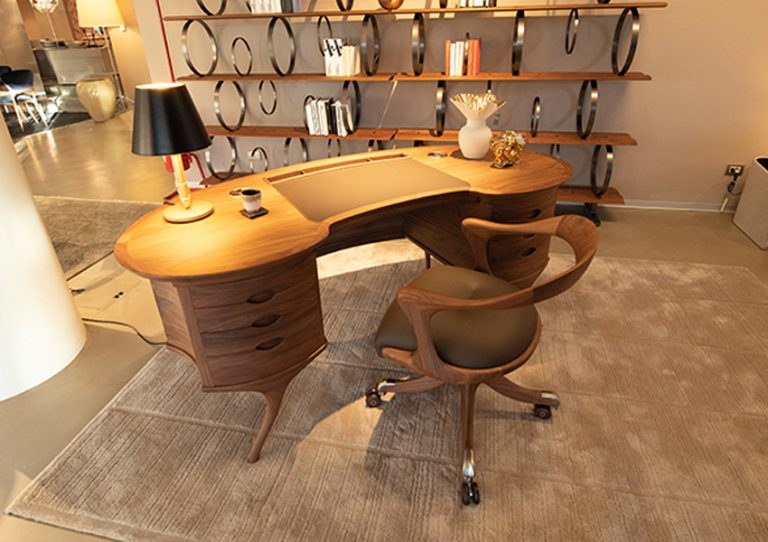 オシャレなオフィスデスクを使ってオフィスをデザインする オフィスデザインで会社を変える。東京/千葉/横浜｜OFFIVE(オフィーブ)株式会社