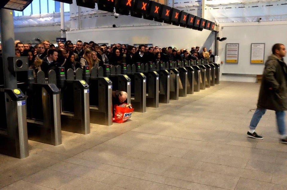 Commuting In London 18 Moments To Sum Up The Crazy