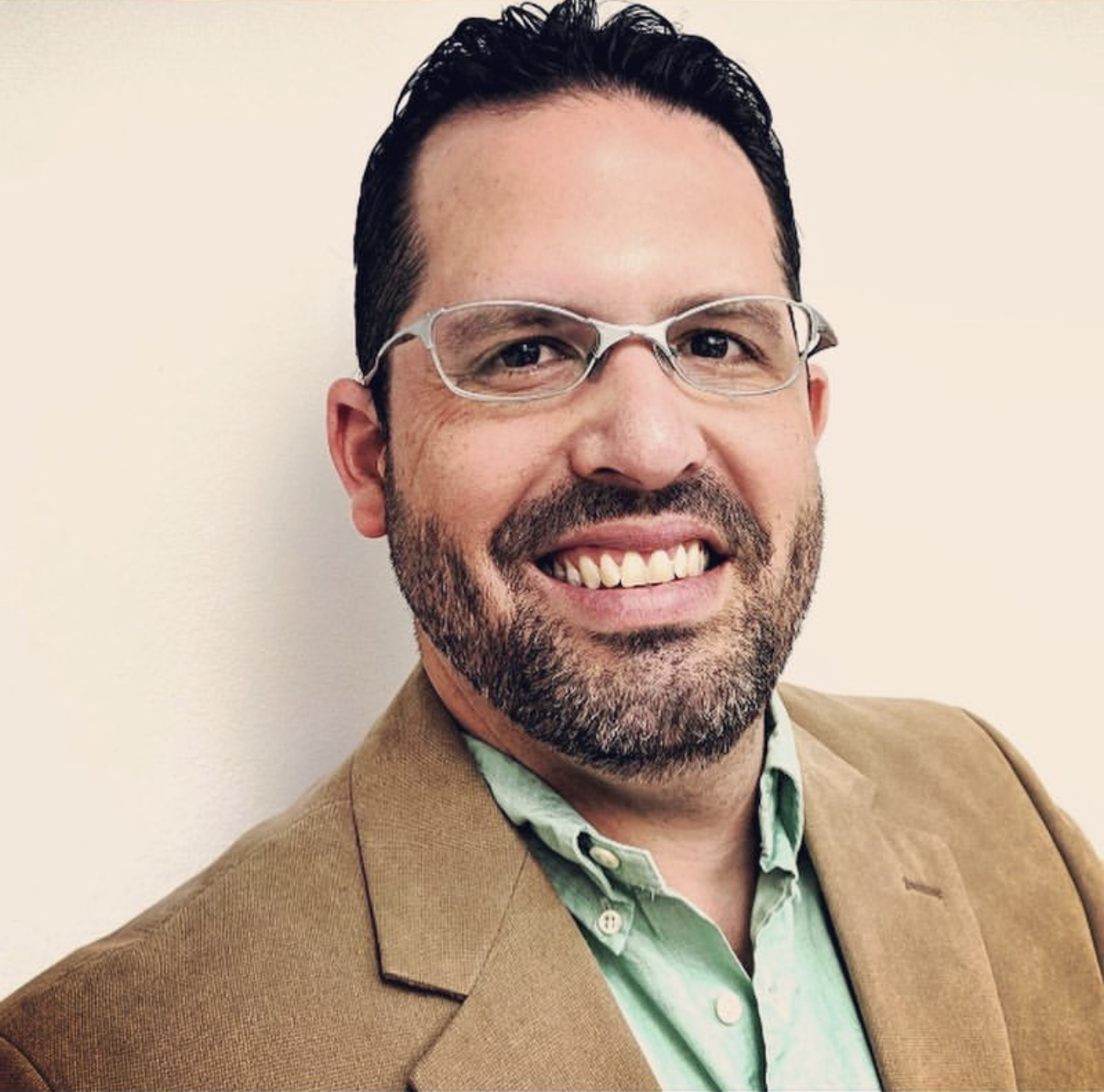 Juan Villavicencio Broker Real Estate Agente inmobiliario compra venta