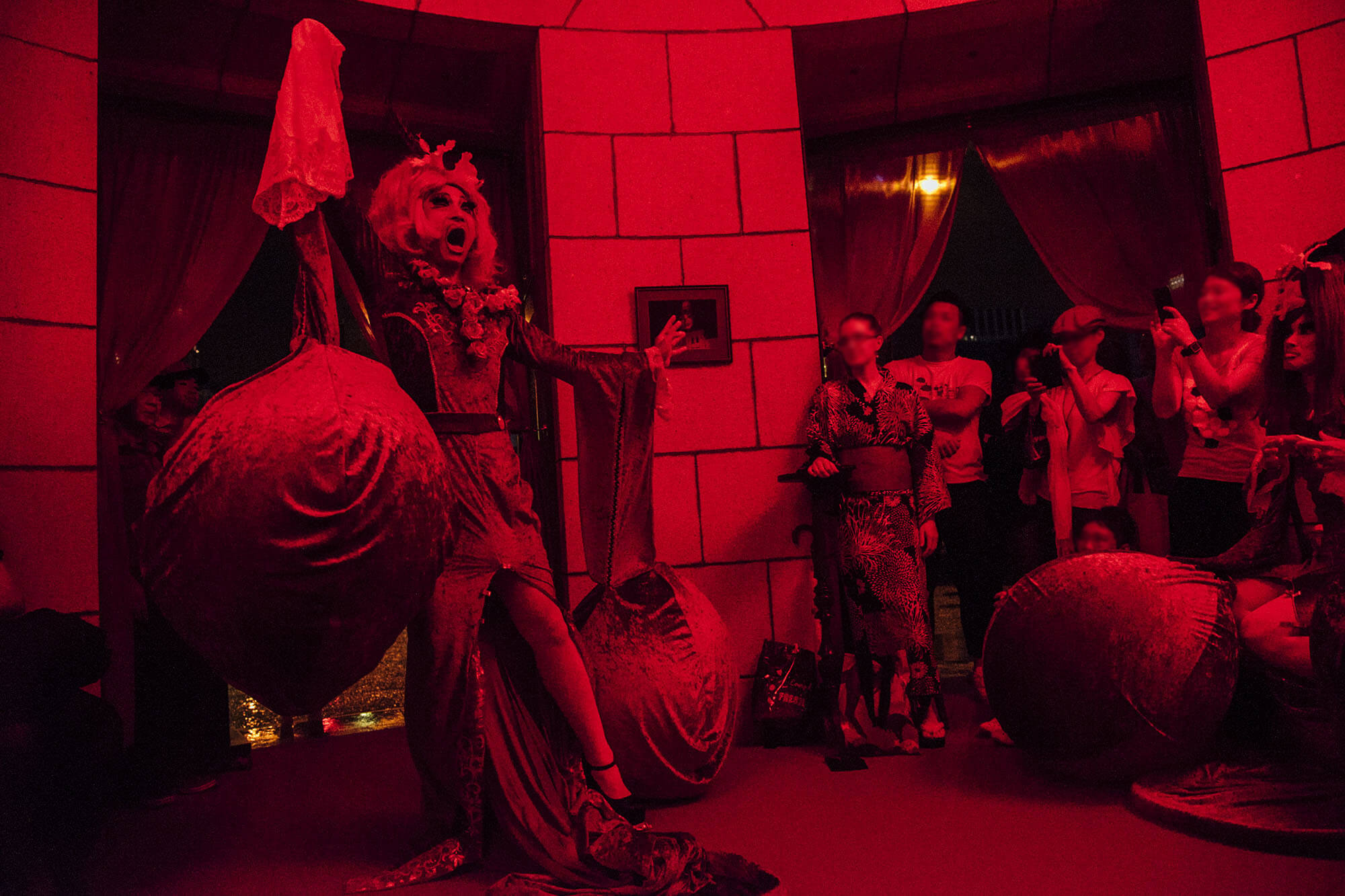 RED ROOM｜アートプロジェクト offsociety｜オフソサエティ