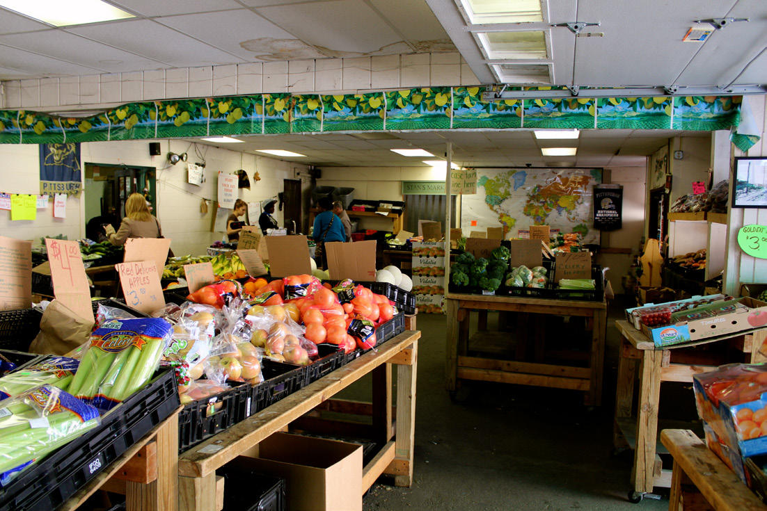 Stan’s Market Good, Fresh and Cheap Off the Bluff